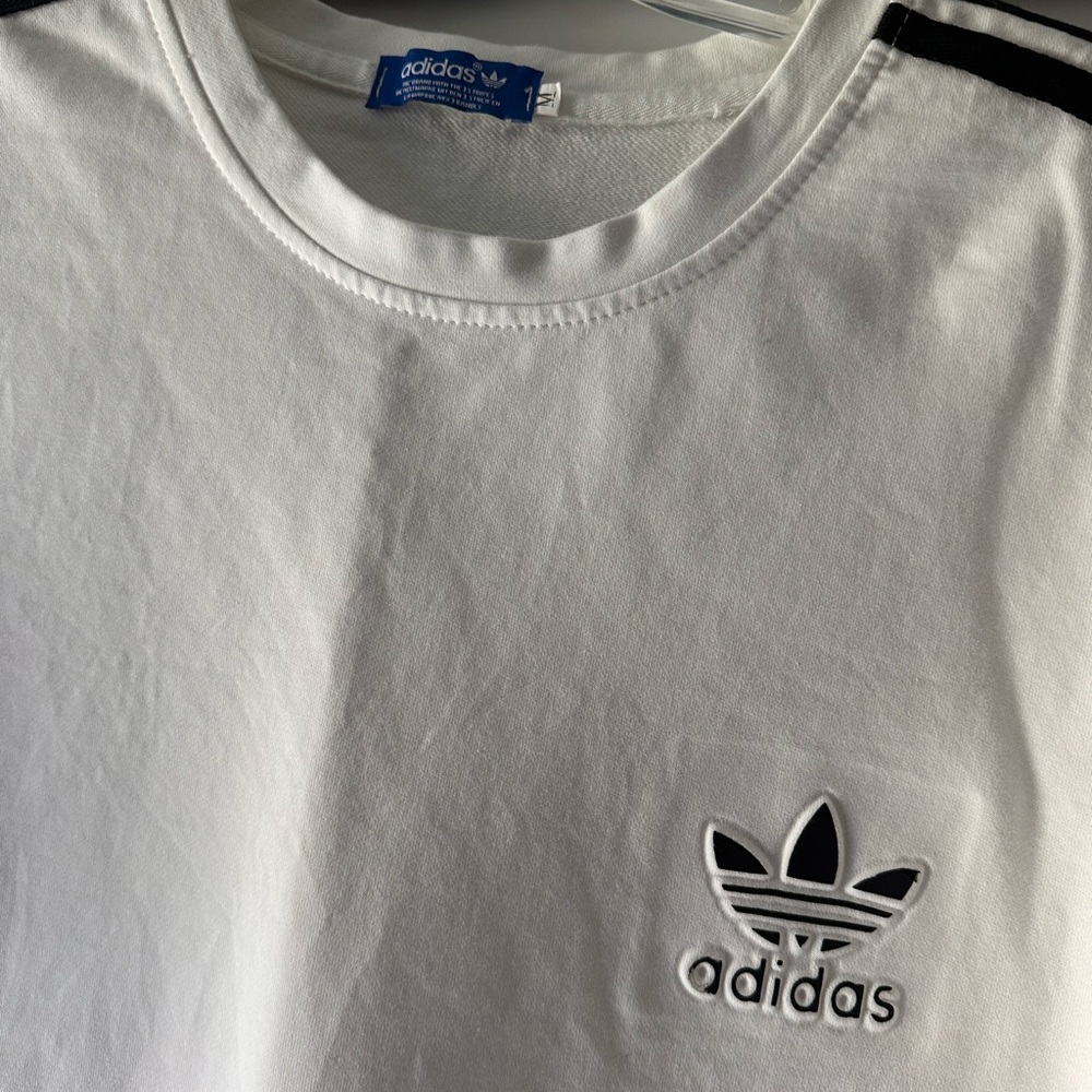 Adidas White Set with Black Accents - Picture 5 of 8